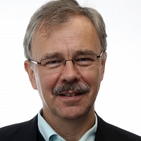 JUDr. Viktor Pak